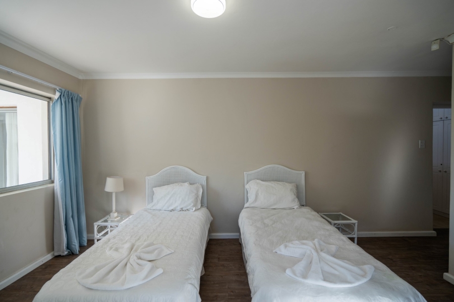 6 Bedroom Property for Sale in West Bank Eastern Cape